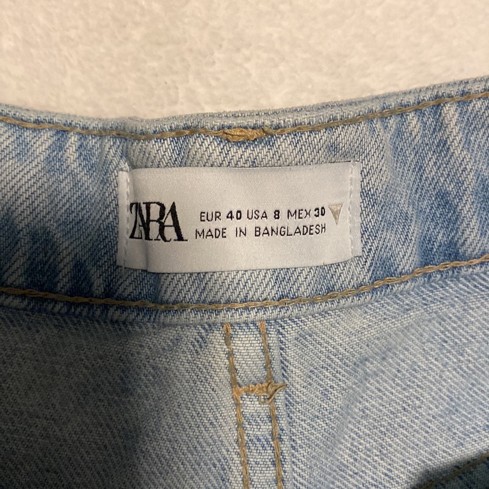 Zara Light Wash Denim Shorts! - Picture 3 of 3